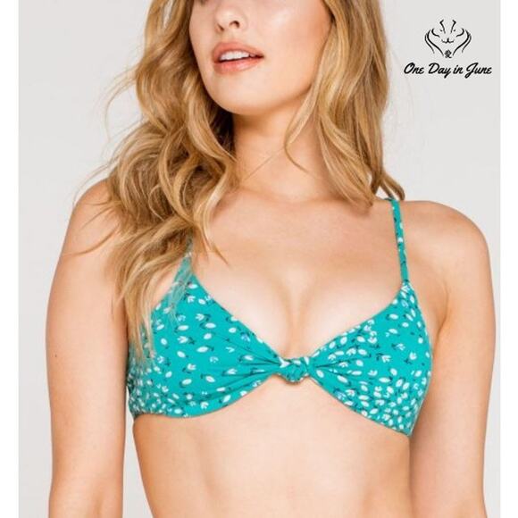 Billabong Knotted Triangle Bikini Top Swimsuit Size S - Picture 1 of 4